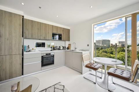 1 bedroom flat for sale, Chiswick High Road, London W4