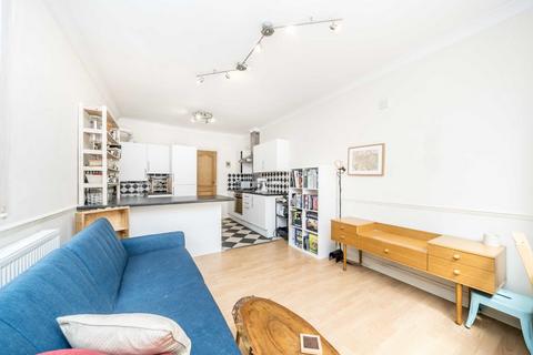 2 bedroom flat for sale, Weston Road, London W4