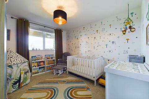 50, Munster Court Bollo Bridge Road, London, W3 8UU
