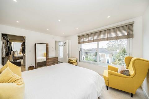 2 bedroom flat for sale, Cambridge Road North, London W4