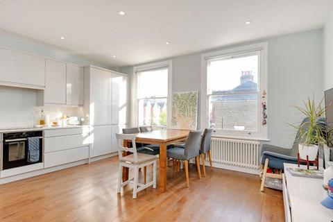 2 bedroom flat to rent, Temple Road, London W4