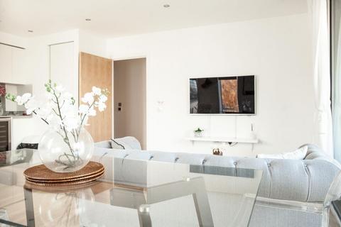 2 bedroom flat to rent, Chiswick High Road, London W4