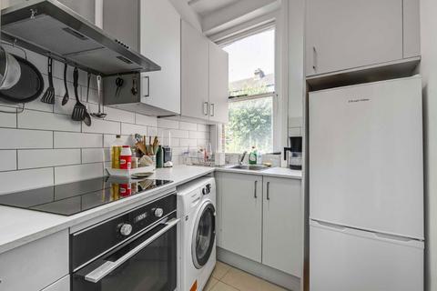 3 bedroom flat to rent, Esmond Road, London W4