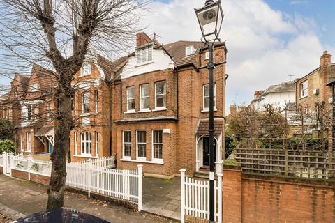 3 bedroom flat to rent, Esmond Road, London W4