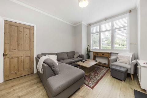 2 bedroom flat to rent, Emlyn Road, London W12