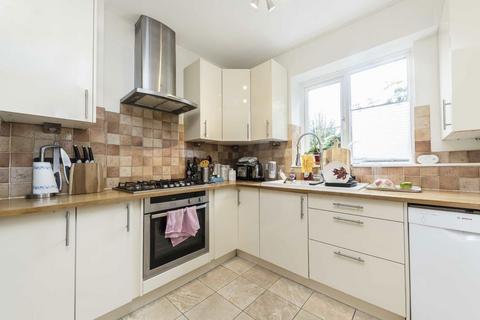 2 bedroom flat to rent, Emlyn Road, London W12