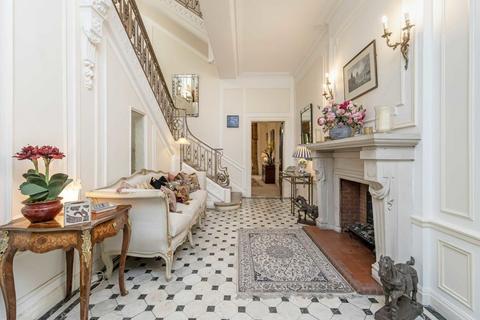 6 bedroom house for sale, South Street, London W1K