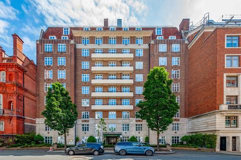 2 bedroom flat for sale, South Audley Street, London W1K