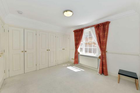 2 bedroom flat for sale, St. James's Place, London SW1A