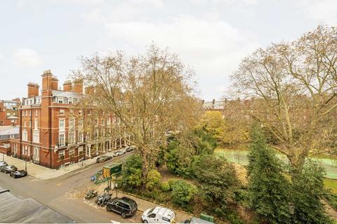 3 bedroom flat for sale, Cadogan Square, London SW1X