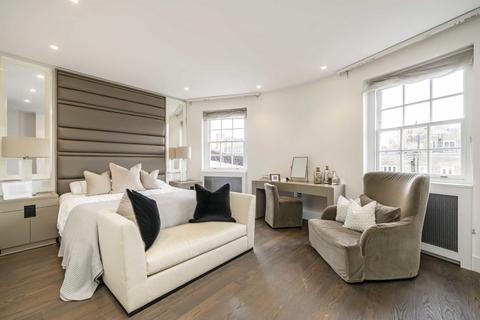 3 bedroom flat for sale, Cadogan Square, London SW1X