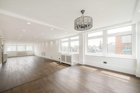 3 bedroom flat for sale, Brick Street, London W1J