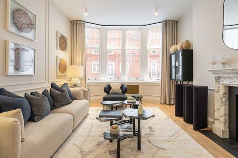 2 bedroom flat for sale, South Audley Street, London W1K