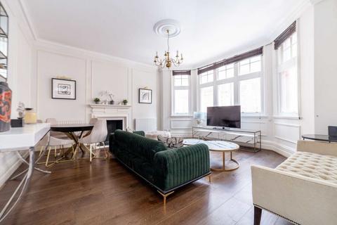 1 bedroom flat for sale, Davies Street, London W1K