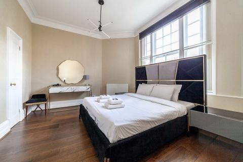 1 bedroom flat for sale, Davies Street, London W1K