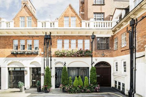 undefined, Balfour Mews, London W1K