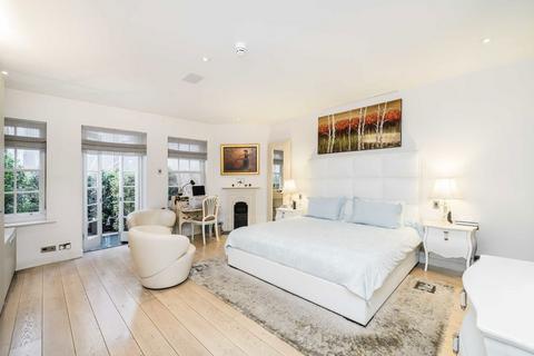 undefined, Balfour Mews, London W1K