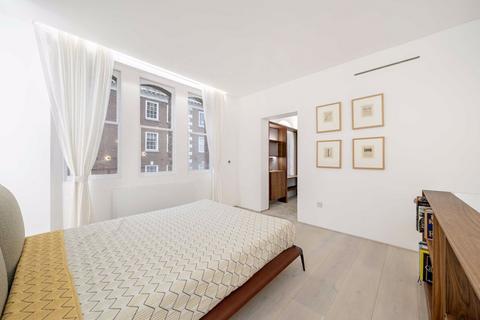 1 bedroom flat for sale, Green Street, London W1K