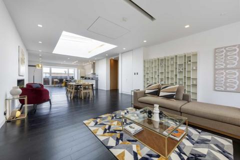 2 bedroom flat for sale, Market Place, London W1W