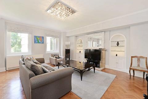 3 bedroom flat to rent, Arlington Street, London SW1A