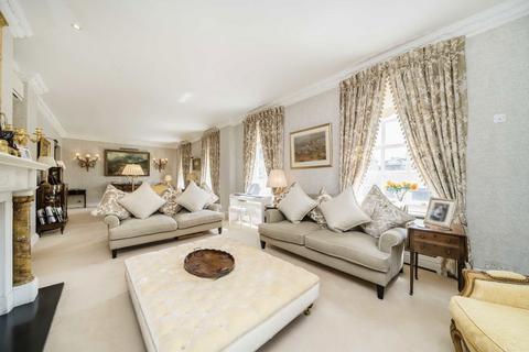 3 bedroom flat for sale, Park Street, London W1K