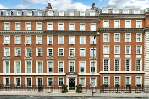 2 bedroom flat to rent, Grosvenor Square, London W1K