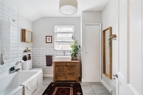 7 Kirk Lane, London, SE18 3AD