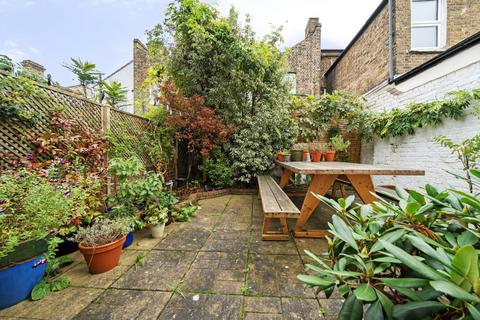 7 Kirk Lane, London, SE18 3AD