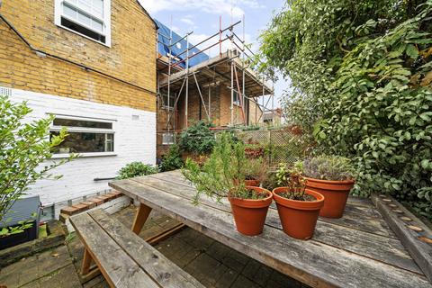 7 Kirk Lane, London, SE18 3AD
