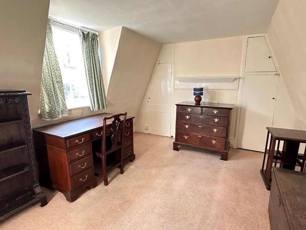 Bedroom 2.jpg