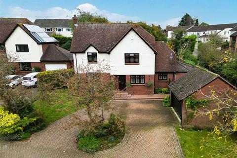 4 bedroom detached house for sale, Robinsbridge Road, Coggeshall, Colchester