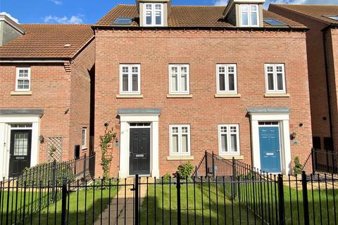 4 bedroom semi-detached house for sale, Restfil Way, Fernwood, Newark