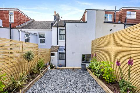 2 bedroom terraced house for sale, Scarborough Road, Brighton, East Sussex, BN1