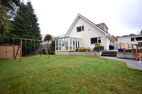 4 bedroom detached house for sale, Hazel Drive, Ferndown