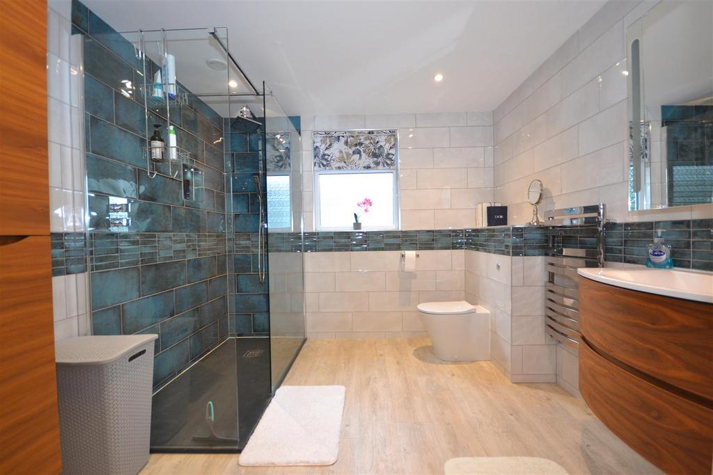 En Suite Shower Room