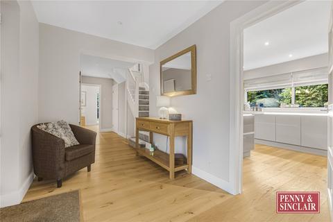 4 bedroom detached house for sale, Wootton Road, RG9 1QE