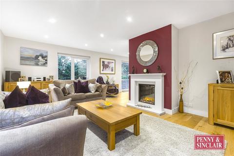 4 bedroom detached house for sale, Wootton Road, RG9 1QE