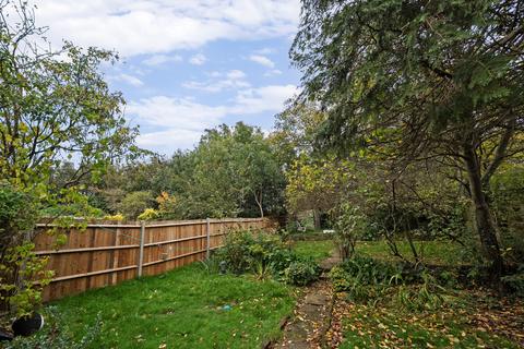 3 bedroom end of terrace house for sale, Colin Crescent, London NW9