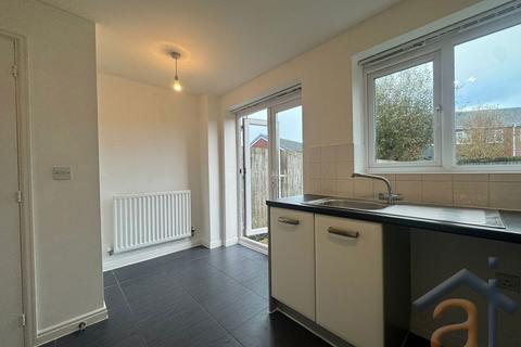 2 bedroom terraced house to rent, Eaton Drive, Southport, PR8 6RS