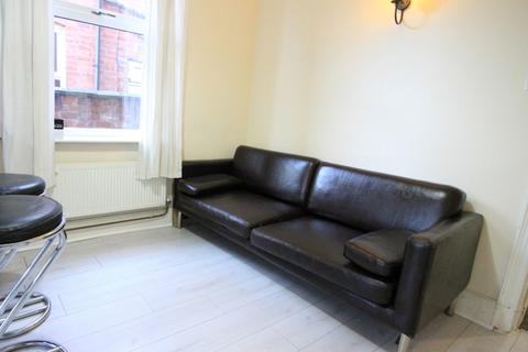 5 bedroom terraced house to rent, West Midlands, Coventry CV2