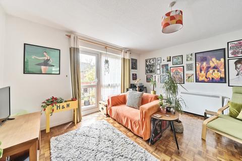 2 bedroom apartment for sale, Devonshire Road, Sutton