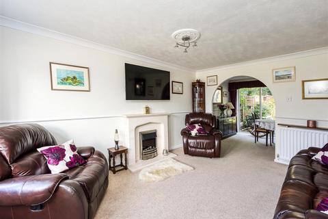 4 bedroom semi-detached house for sale, The Celandines, Wombourne, Wolverhampton