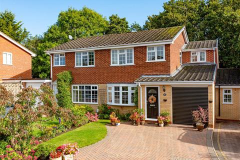 4 bedroom semi-detached house for sale, The Celandines, Wombourne, Wolverhampton