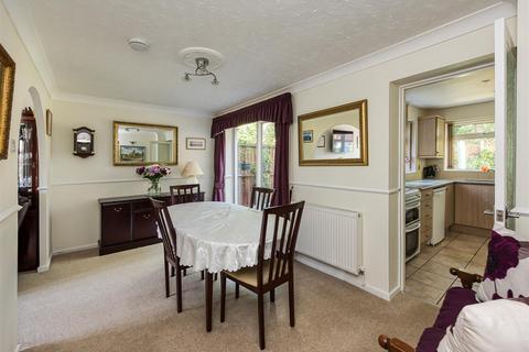 15 The Celandines, Wombourne, Wolverhampton, WV5 8HZ