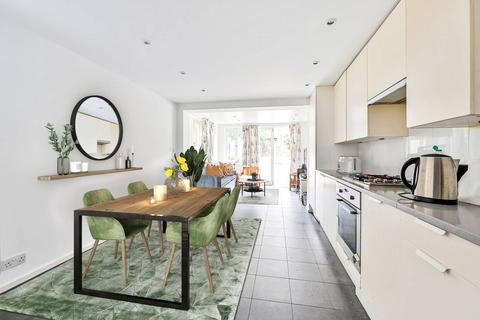 2 bedroom flat for sale, Tintern Street, Brixton, London, SW4