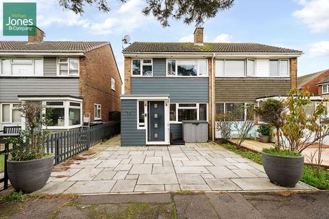 3 bedroom semi-detached house to rent, Kirdford Close, Rustington, Littlehampton, West Sussex, BN16