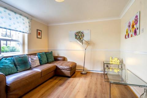 2 bedroom flat for sale, Postern Close, York, YO23