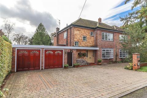 4 bedroom detached house for sale, Barncroft, Appleshaw, Andover, Hampshire, SP11