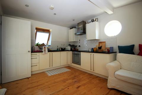 1 bedroom maisonette to rent, High Street, Chesterton