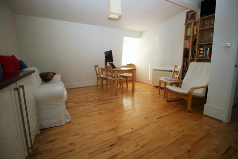 1 bedroom maisonette to rent, High Street, Chesterton